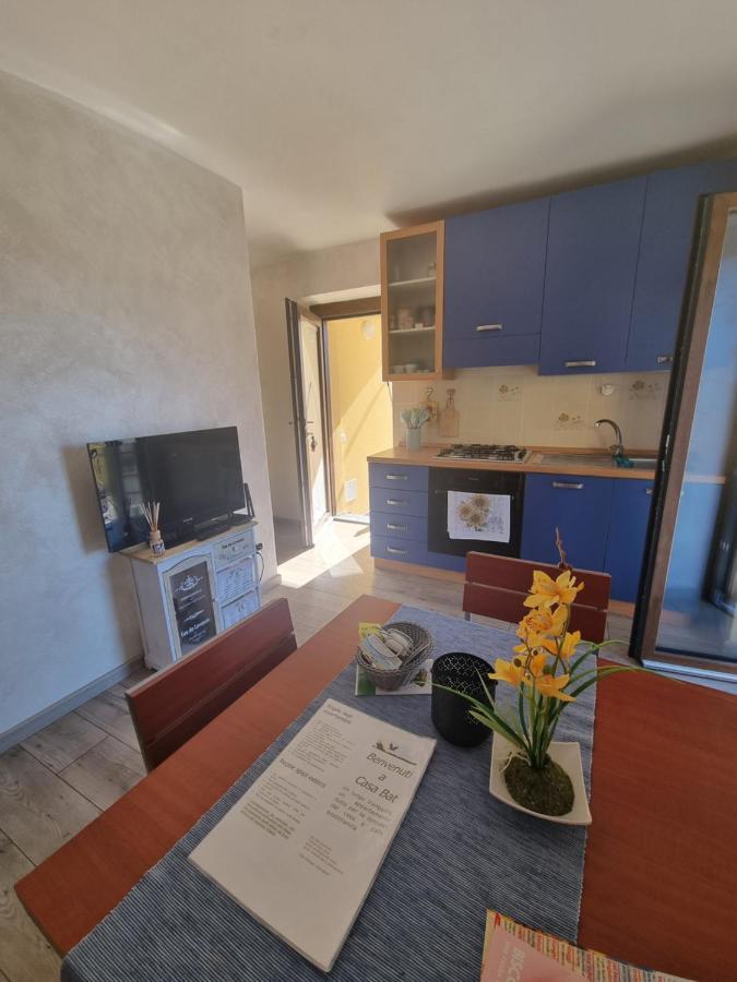 Appartement Casa Bat à Mantello Extérieur photo